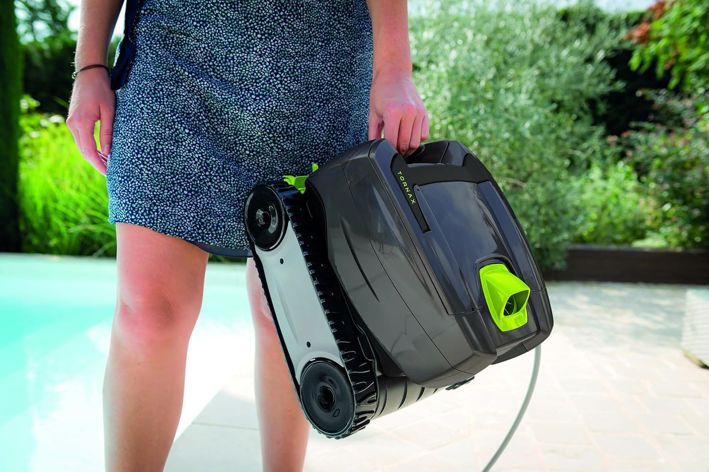 Zodiac Robot Limpiafondos Automático Tornax GT 3220 para Piscinas de hasta 9x4m, Limpia Fondo y Paredes, Incluye Cable de 16,5m, Acceso Superior al Filtro, Color Gris
