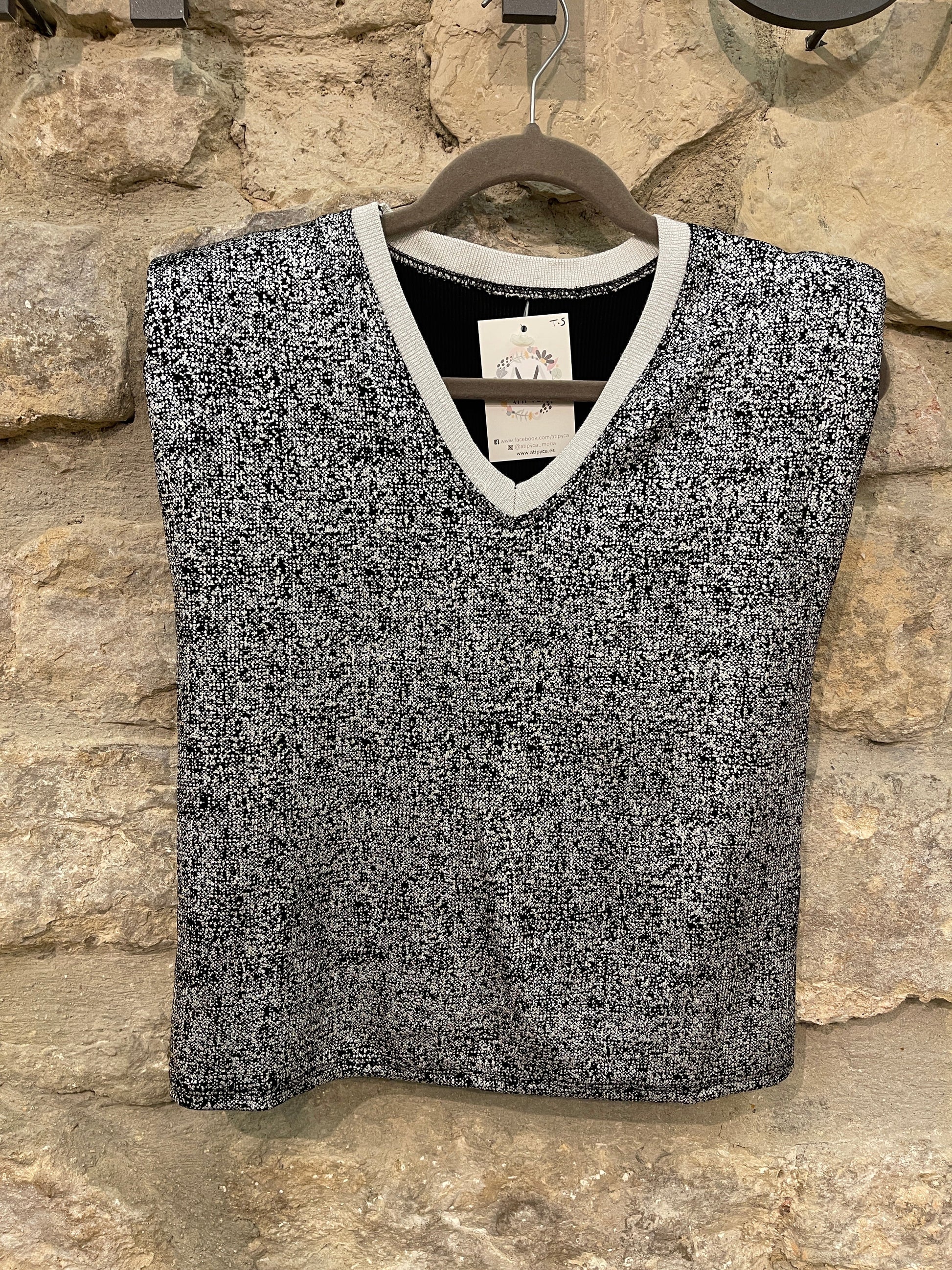 Camiseta hombrera ATIPYCA